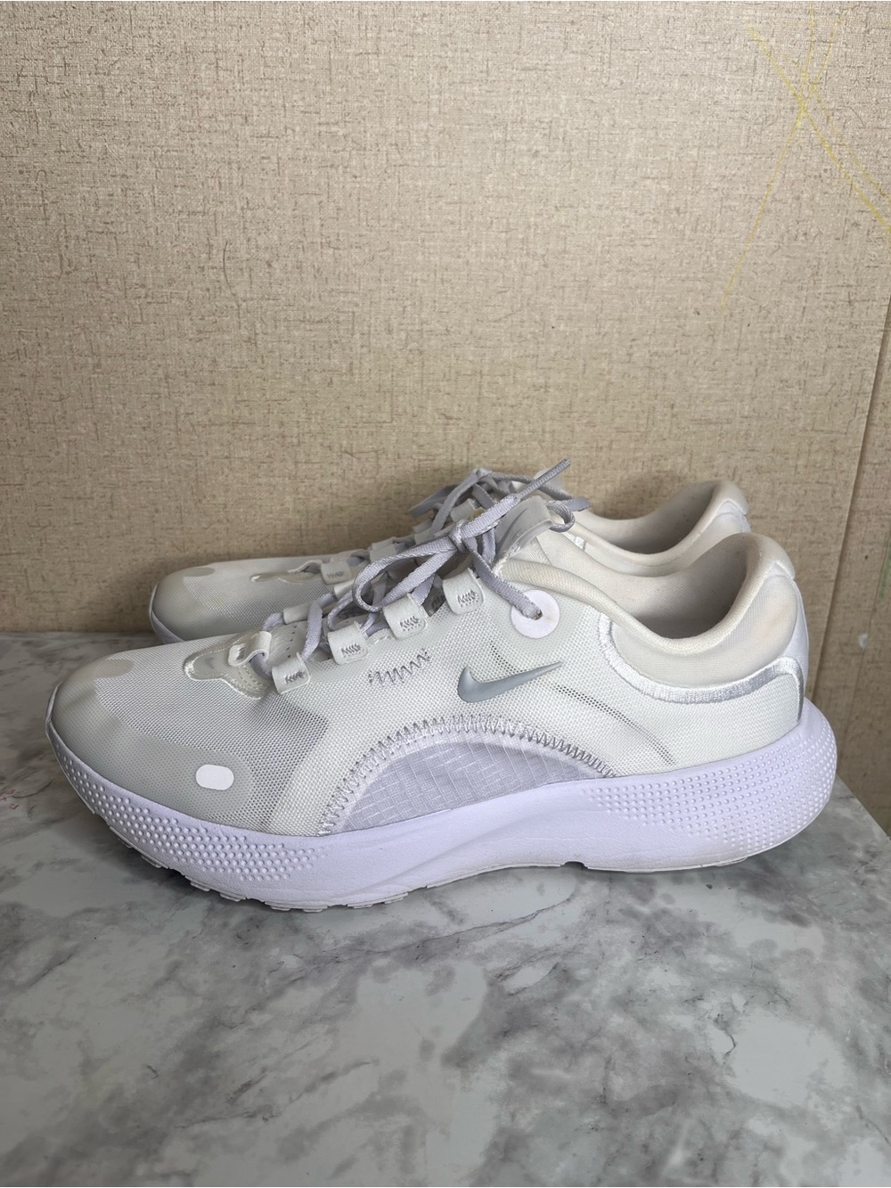 Nike React Escape Run CV3817-105 White Running Shoes Sneakers